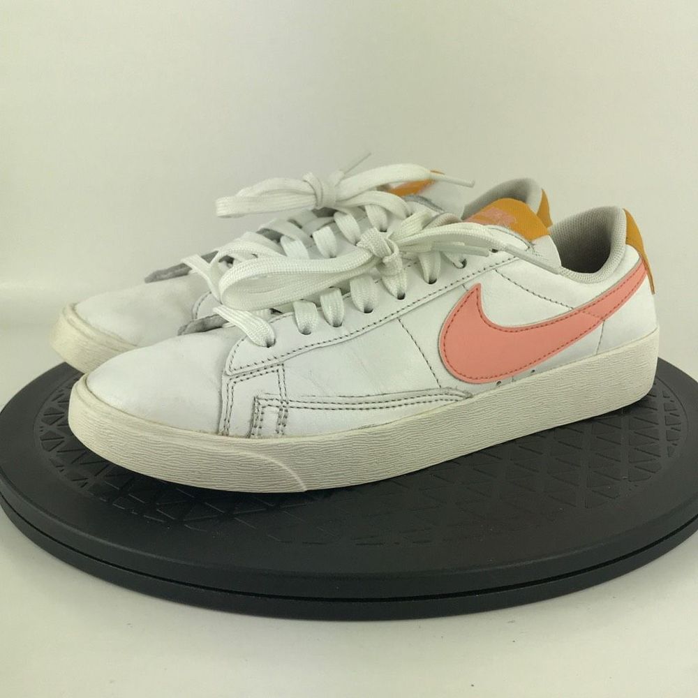 Nike Blazer Low LE White/Pink Athletic Running Shoes AV9370-112 Women's Size 6